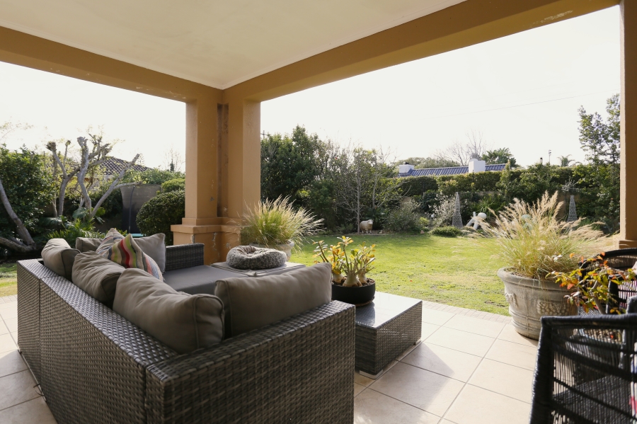 4 Bedroom Property for Sale in Constantia Western Cape
